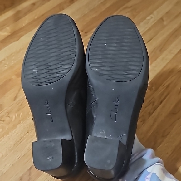 Clark's Artisan Short Slip On Booties Shoes 7.5W - Picture 10 of 16